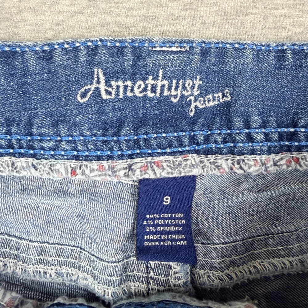 Amethyst Jeans Womens Size 9 Blue Distressed Lace Pocket Bermuda Shorts Denim - Picture 3 of 10